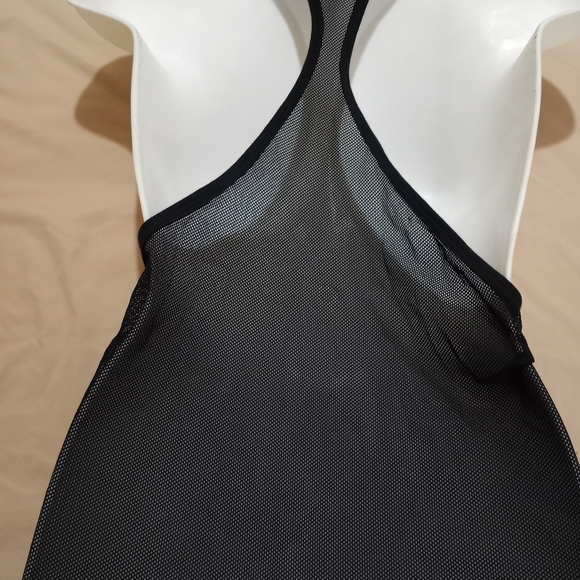 Nike Sport  black top Tank Top/Lace Size M/L - Picture 2 of 7